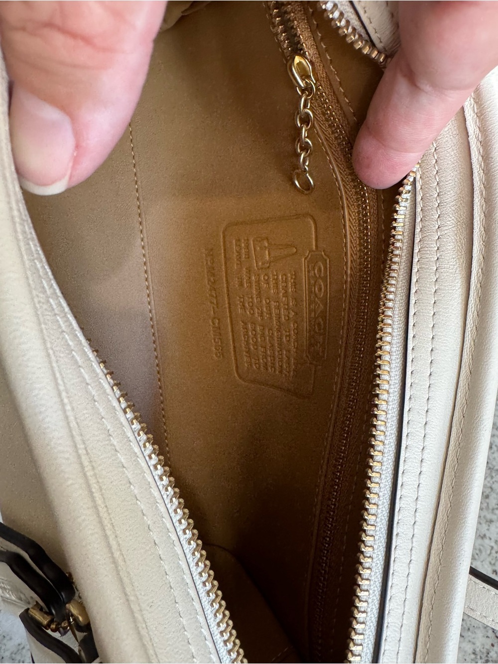 Coach Swing Zip in Chalk - Picture 5 of 6